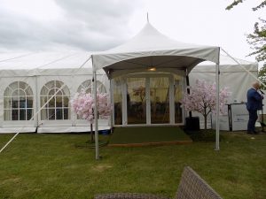 Marquee wedding catering — Kwizeen event photograph 6